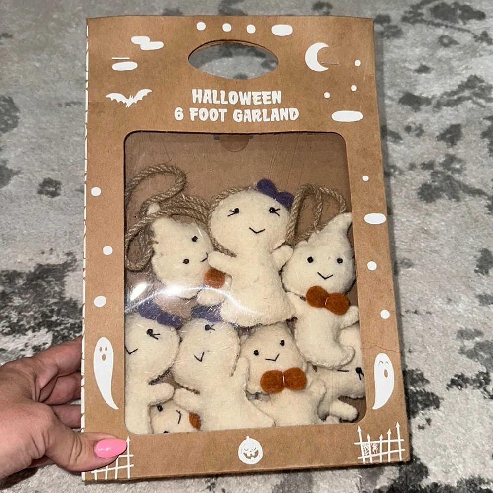 Halloween 6 foot plush made in India ghost couple garland nib